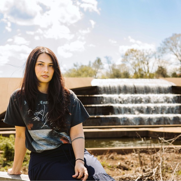 Meet your Posher, Sarah - Picture 2 of 2